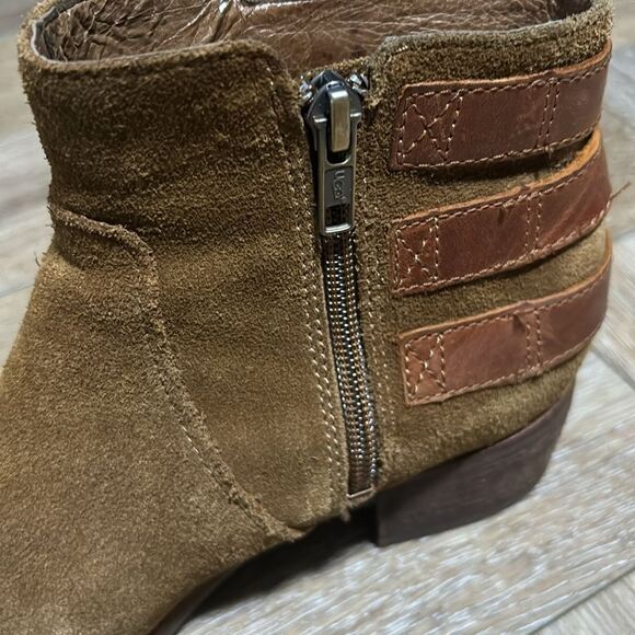 Ugg Volta Booties - Picture 6 of 7